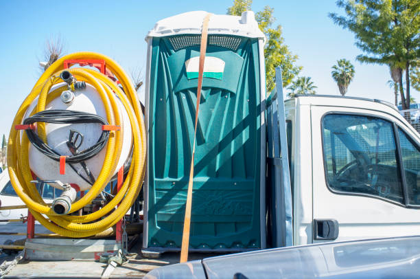 Best Luxury portable toilet rental  in Olmsted Falls, OH